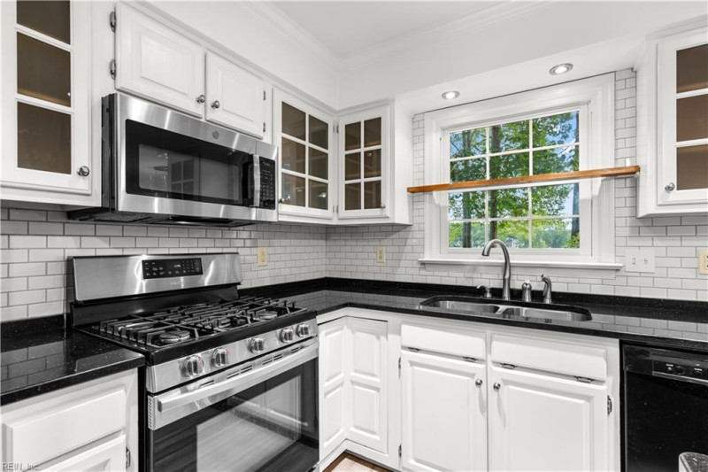 Photo 16 of 50 residential for sale in Chesapeake virginia Photo 16 of 50 residential for sale in Chesapeake virginia