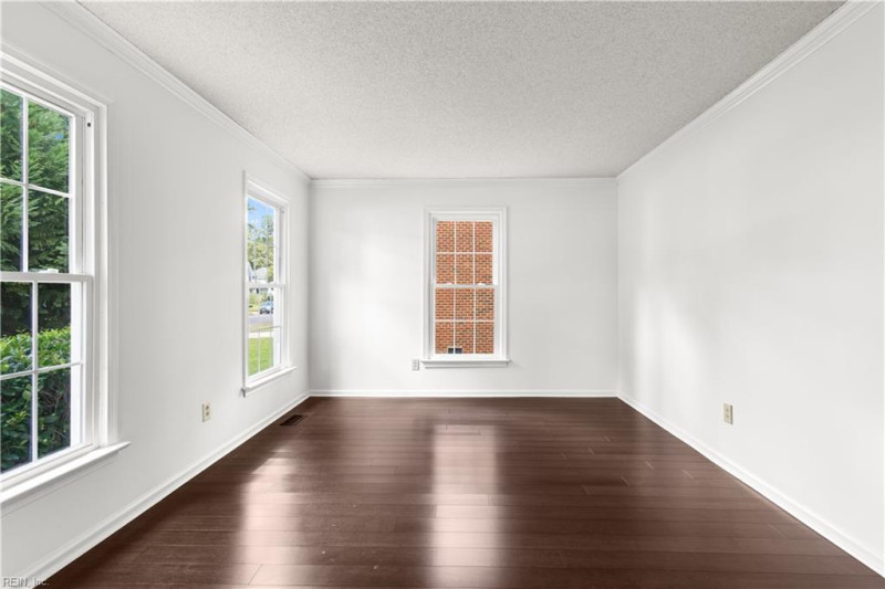 Photo 5 of 50 residential for sale in Chesapeake virginia Photo 5 of 50 residential for sale in Chesapeake virginia