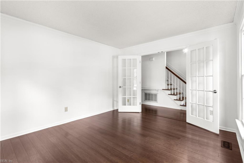Photo 6 of 50 residential for sale in Chesapeake virginia Photo 6 of 50 residential for sale in Chesapeake virginia