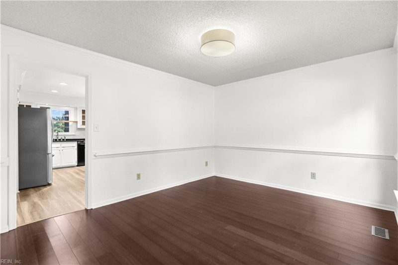 Photo 8 of 50 residential for sale in Chesapeake virginia Photo 8 of 50 residential for sale in Chesapeake virginia