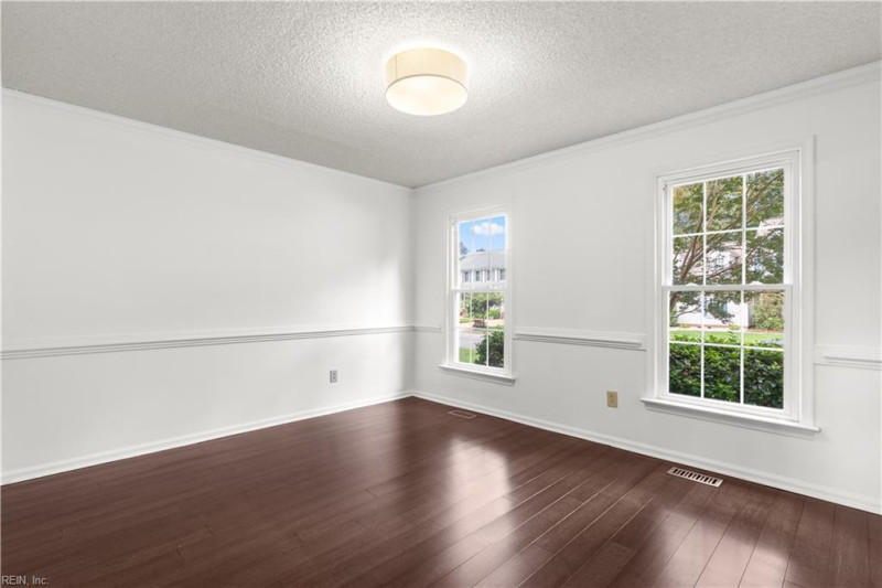 Photo 9 of 50 residential for sale in Chesapeake virginia Photo 9 of 50 residential for sale in Chesapeake virginia