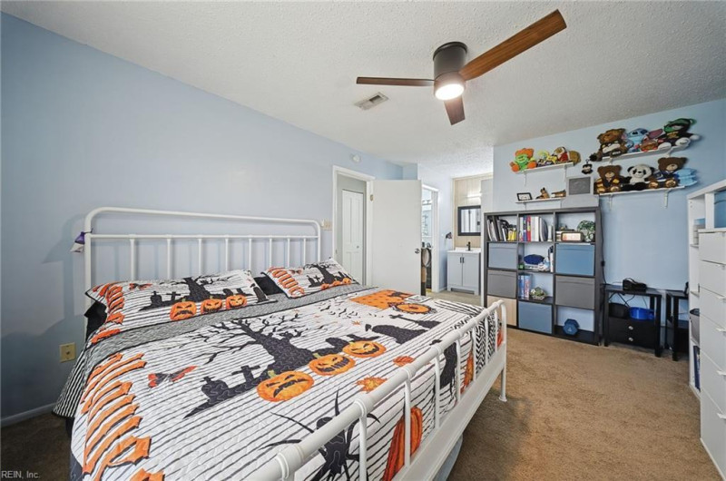 Photo 14 of 26 residential for sale in Virginia Beach virginia