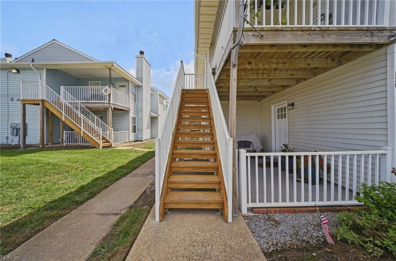 Photo 2 of 26 residential for sale in Virginia Beach virginia