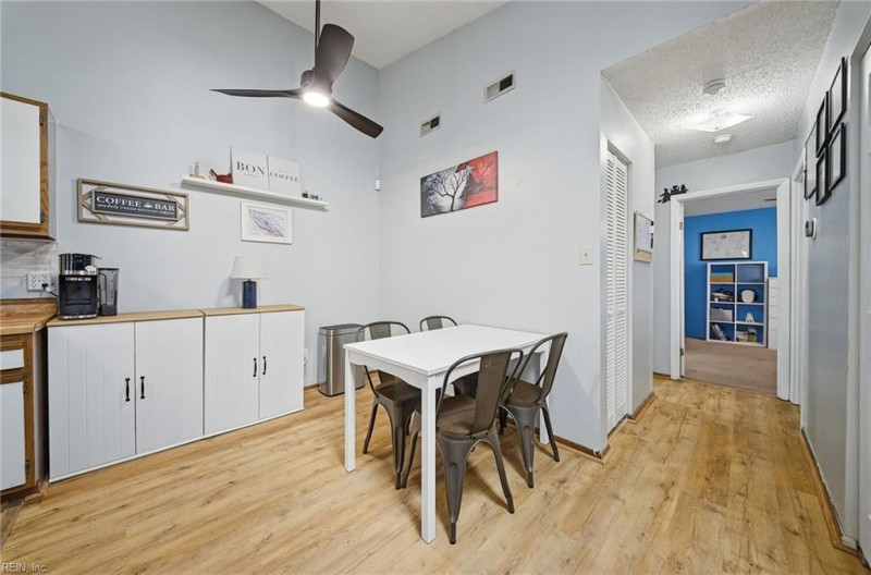 Photo 8 of 26 residential for sale in Virginia Beach virginia