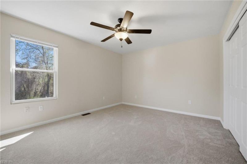 Photo 16 of 23 residential for sale in Chesapeake virginia