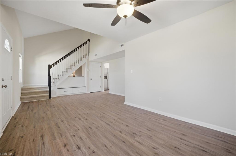 Photo 5 of 23 residential for sale in Chesapeake virginia