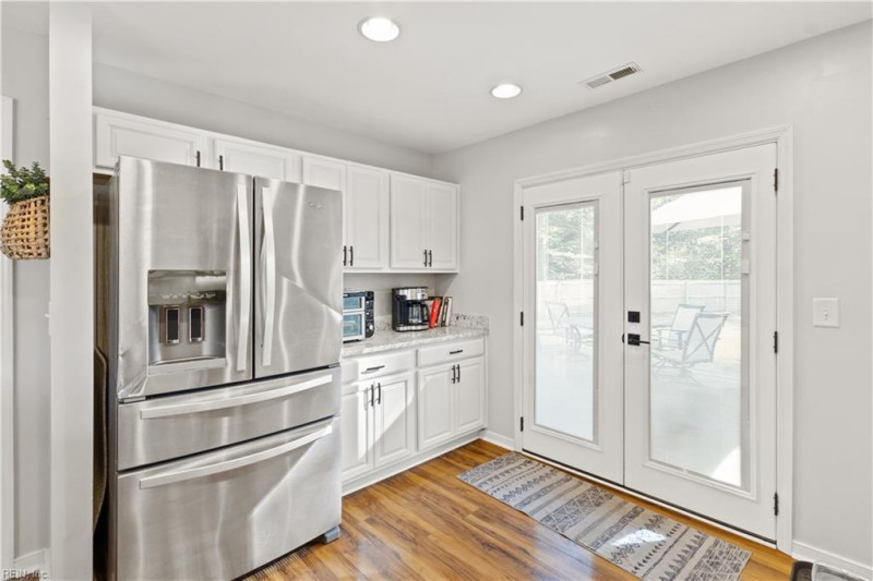Photo 13 of 50 residential for sale in Gloucester County virginia