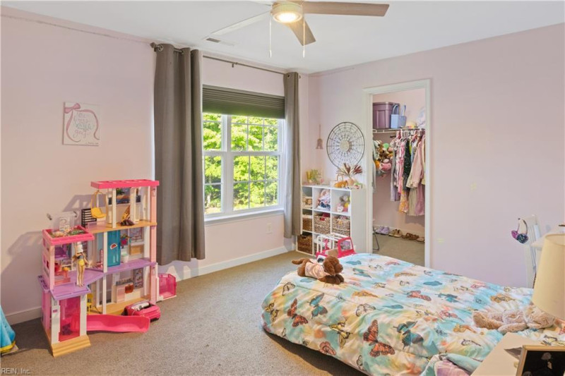 Photo 26 of 50 residential for sale in Gloucester County virginia