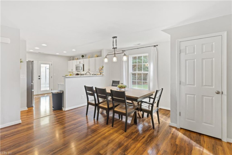 Photo 7 of 50 residential for sale in Gloucester County virginia