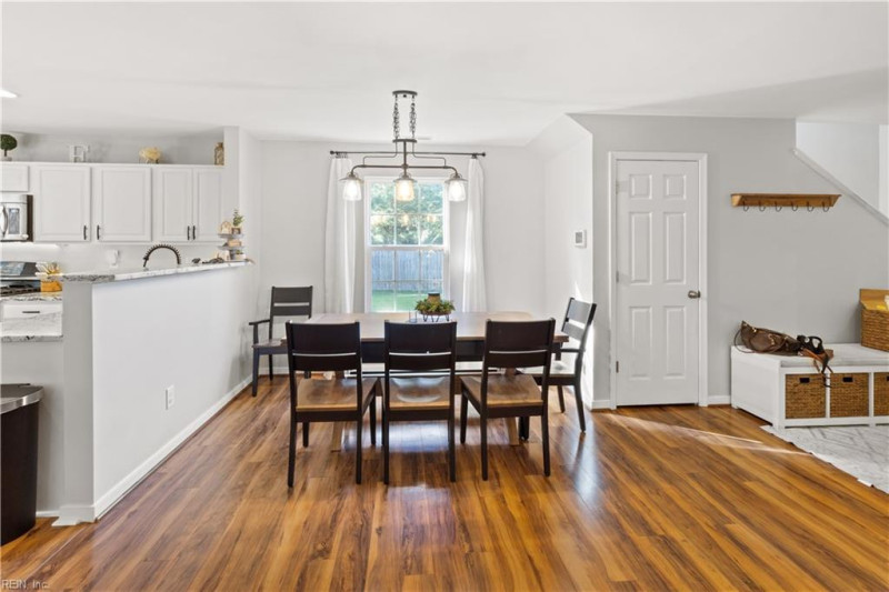 Photo 8 of 50 residential for sale in Gloucester County virginia