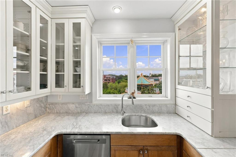 Photo 10 of 49 residential for sale in Norfolk virginia