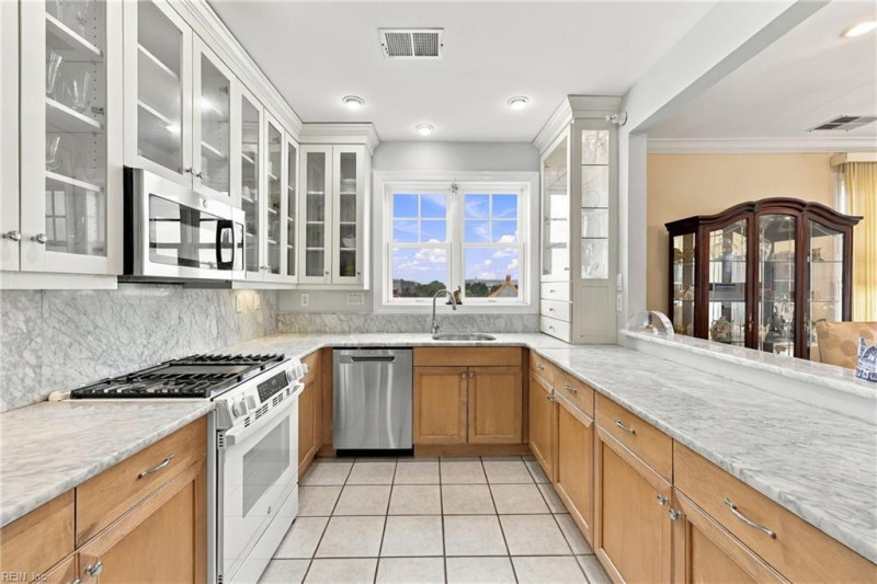 Photo 9 of 49 residential for sale in Norfolk virginia