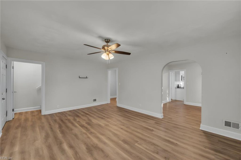 Photo 10 of 49 residential for sale in Portsmouth virginia