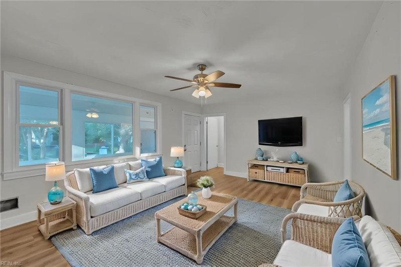 Photo 11 of 49 residential for sale in Portsmouth virginia