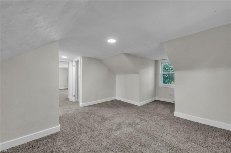 Photo 35 of 49 residential for sale in Portsmouth virginia