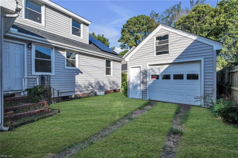 Photo 6 of 49 residential for sale in Portsmouth virginia