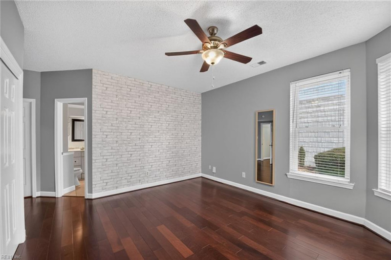 Photo 16 of 35 residential for sale in Virginia Beach virginia