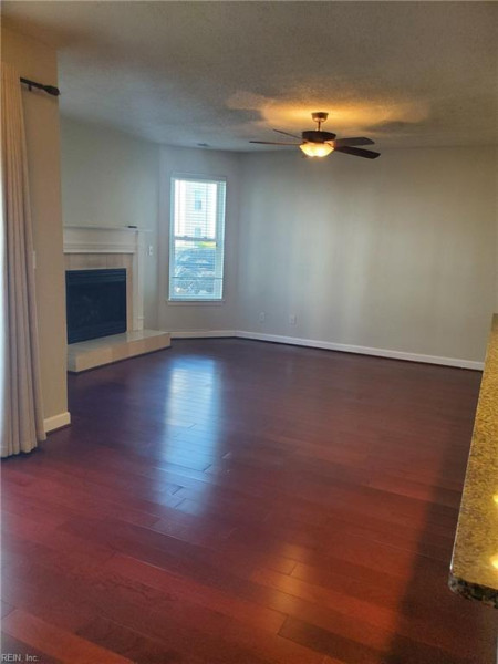 Photo 4 of 12 residential for sale in Virginia Beach virginia