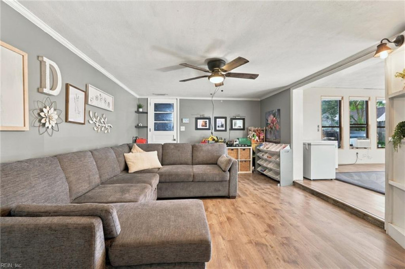 Photo 10 of 49 residential for sale in Virginia Beach virginia