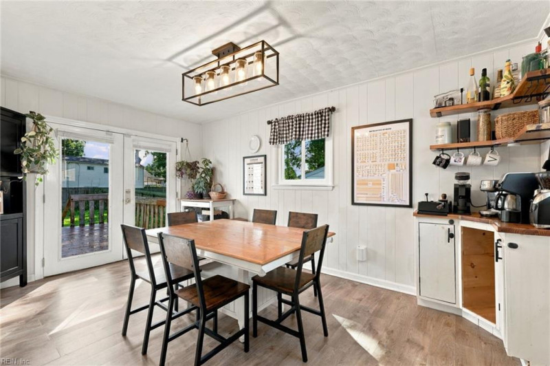 Photo 18 of 49 residential for sale in Virginia Beach virginia