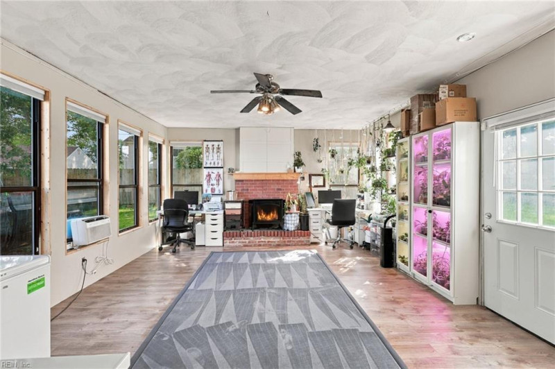 Photo 23 of 49 residential for sale in Virginia Beach virginia
