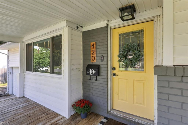 Photo 5 of 49 residential for sale in Virginia Beach virginia