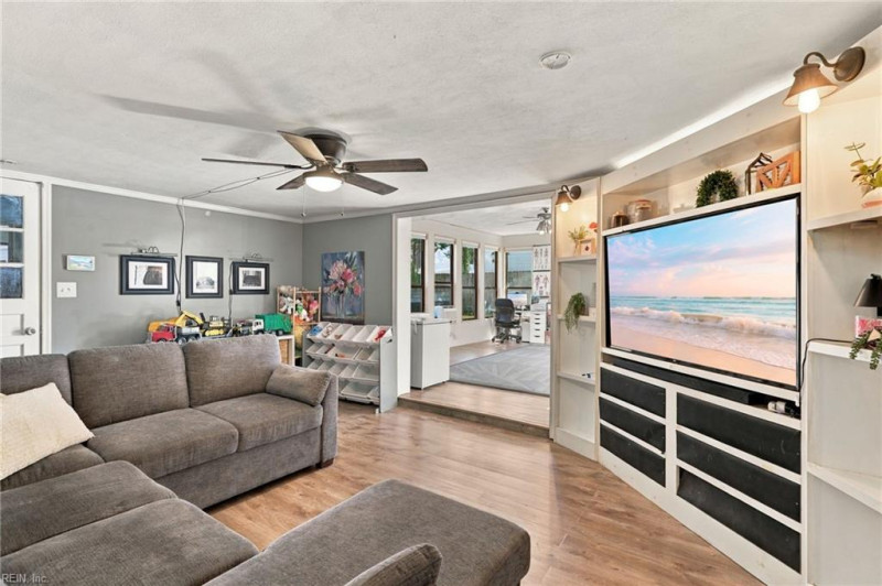 Photo 9 of 49 residential for sale in Virginia Beach virginia