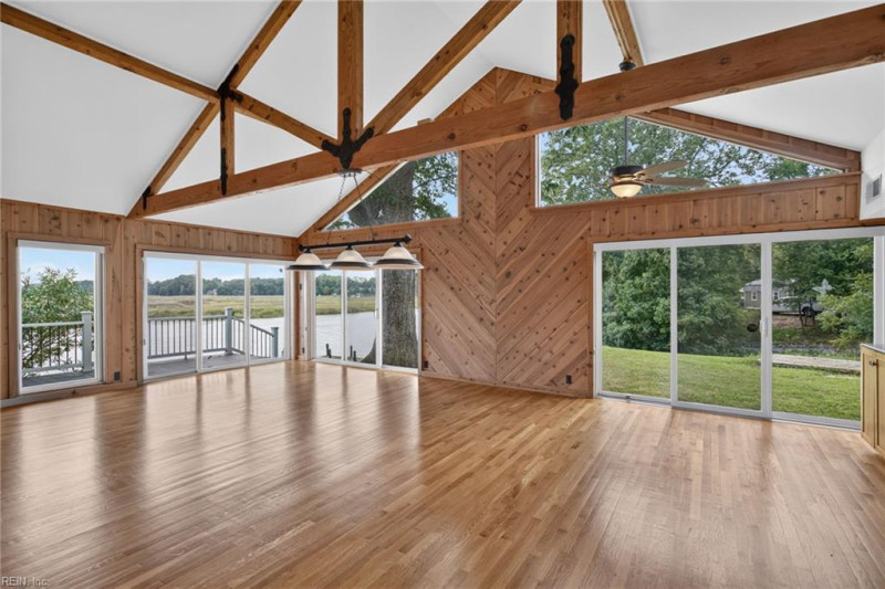 Photo 17 of 41 residential for sale in Suffolk virginia
