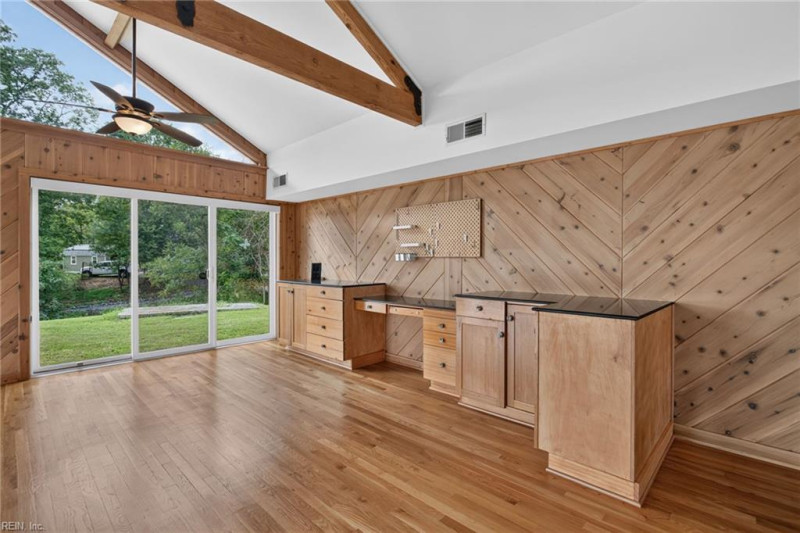 Photo 18 of 41 residential for sale in Suffolk virginia
