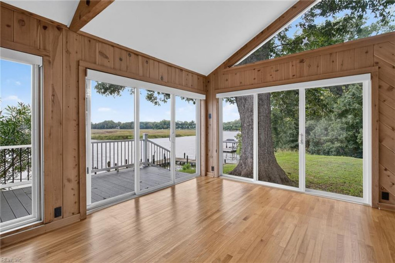 Photo 20 of 41 residential for sale in Suffolk virginia