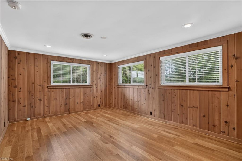 Photo 24 of 41 residential for sale in Suffolk virginia