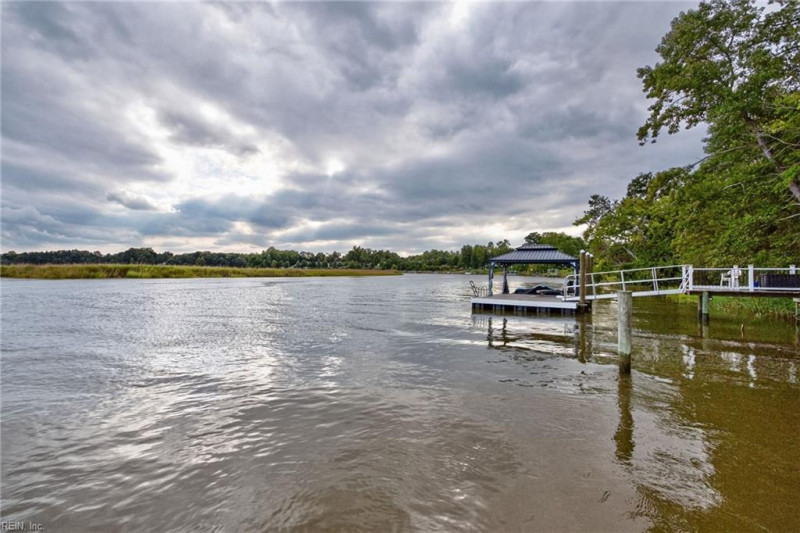 Photo 37 of 41 residential for sale in Suffolk virginia