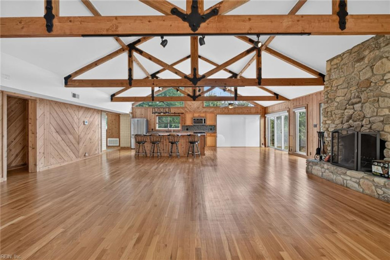 Photo 6 of 41 residential for sale in Suffolk virginia