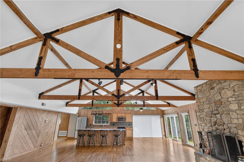 Photo 7 of 41 residential for sale in Suffolk virginia