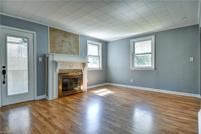 Photo 10 of 42 residential for sale in Norfolk virginia