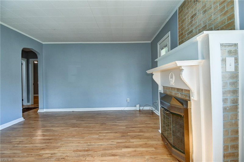 Photo 11 of 42 residential for sale in Norfolk virginia