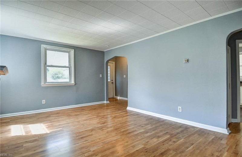 Photo 12 of 42 residential for sale in Norfolk virginia