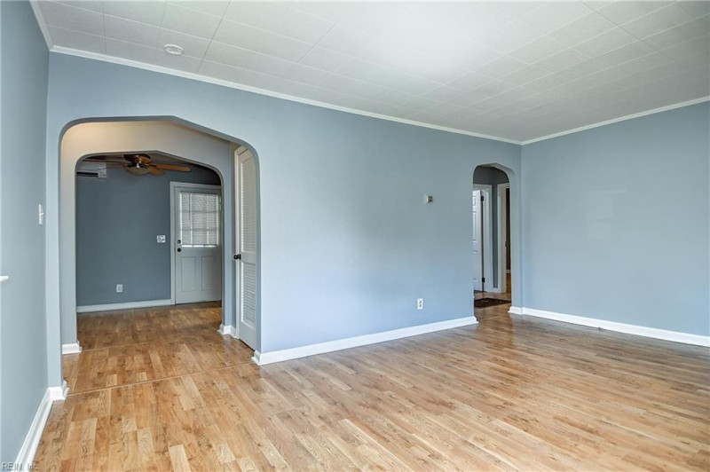 Photo 13 of 42 residential for sale in Norfolk virginia