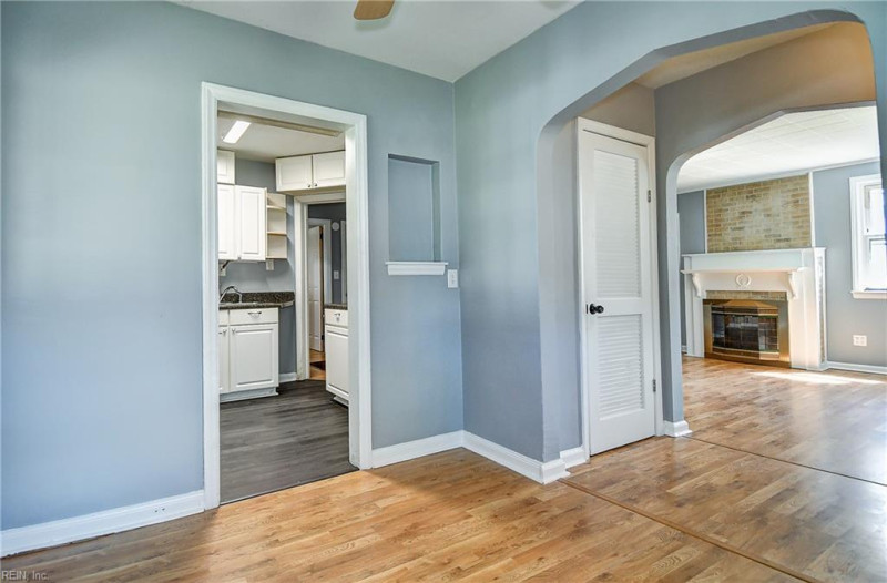 Photo 14 of 42 residential for sale in Norfolk virginia