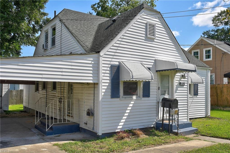 Photo 4 of 42 residential for sale in Norfolk virginia