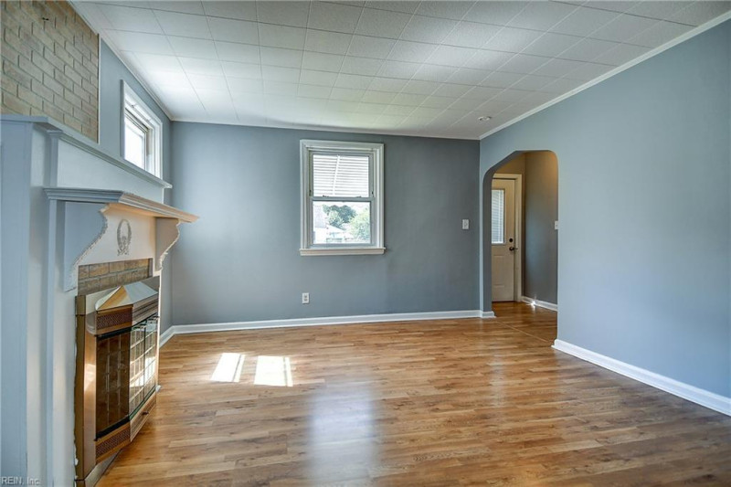 Photo 8 of 42 residential for sale in Norfolk virginia