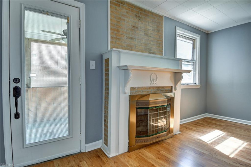 Photo 9 of 42 residential for sale in Norfolk virginia