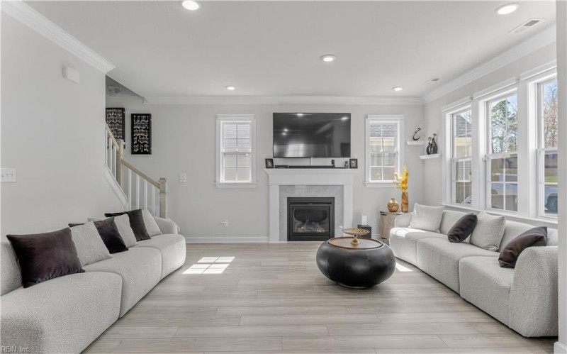 Photo 13 of 50 residential for sale in Chesapeake virginia