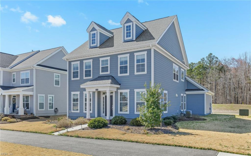 Photo 3 of 50 residential for sale in Chesapeake virginia