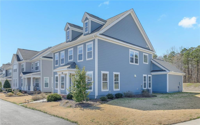 Photo 4 of 50 residential for sale in Chesapeake virginia