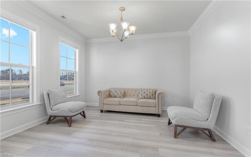 Photo 8 of 50 residential for sale in Chesapeake virginia