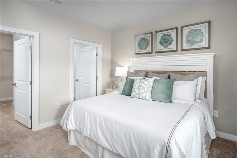 Photo 14 of 20 residential for sale in Suffolk virginia