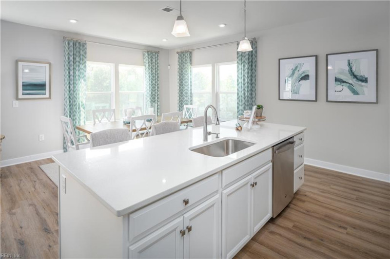 Photo 3 of 20 residential for sale in Suffolk virginia