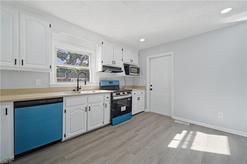 Photo 10 of 34 residential for sale in Hampton virginia Photo 10 of 34 residential for sale in Hampton virginia