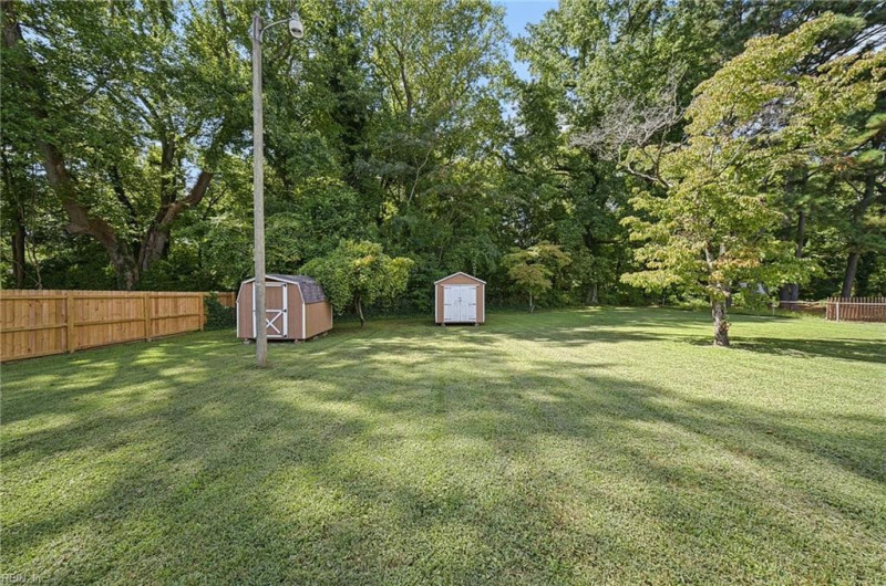 Photo 33 of 40 residential for sale in Chesapeake virginia